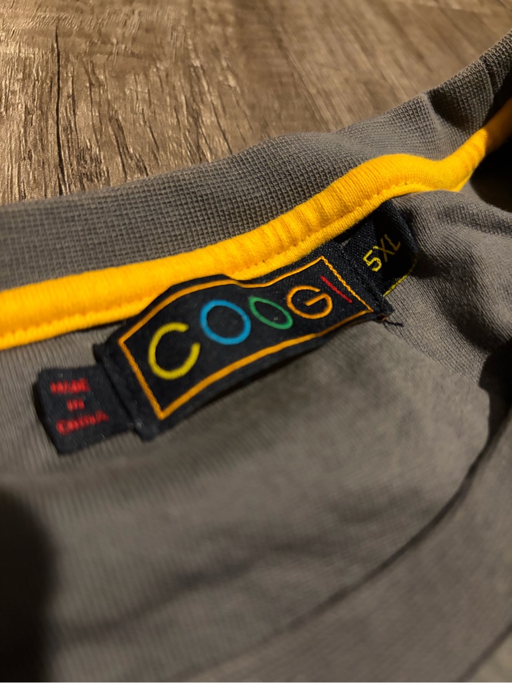 Coogi World Class Australia Patches Shirt (TAGGED 5XL) - Picture 4 of 6